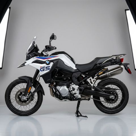 Moto Guzzi V7 III